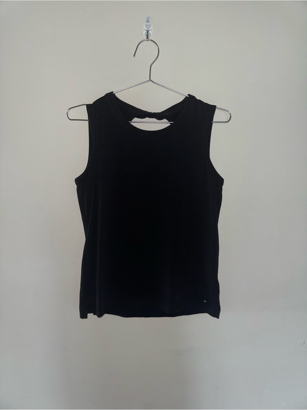 Black Sleeveless Bow-Back Tank Top